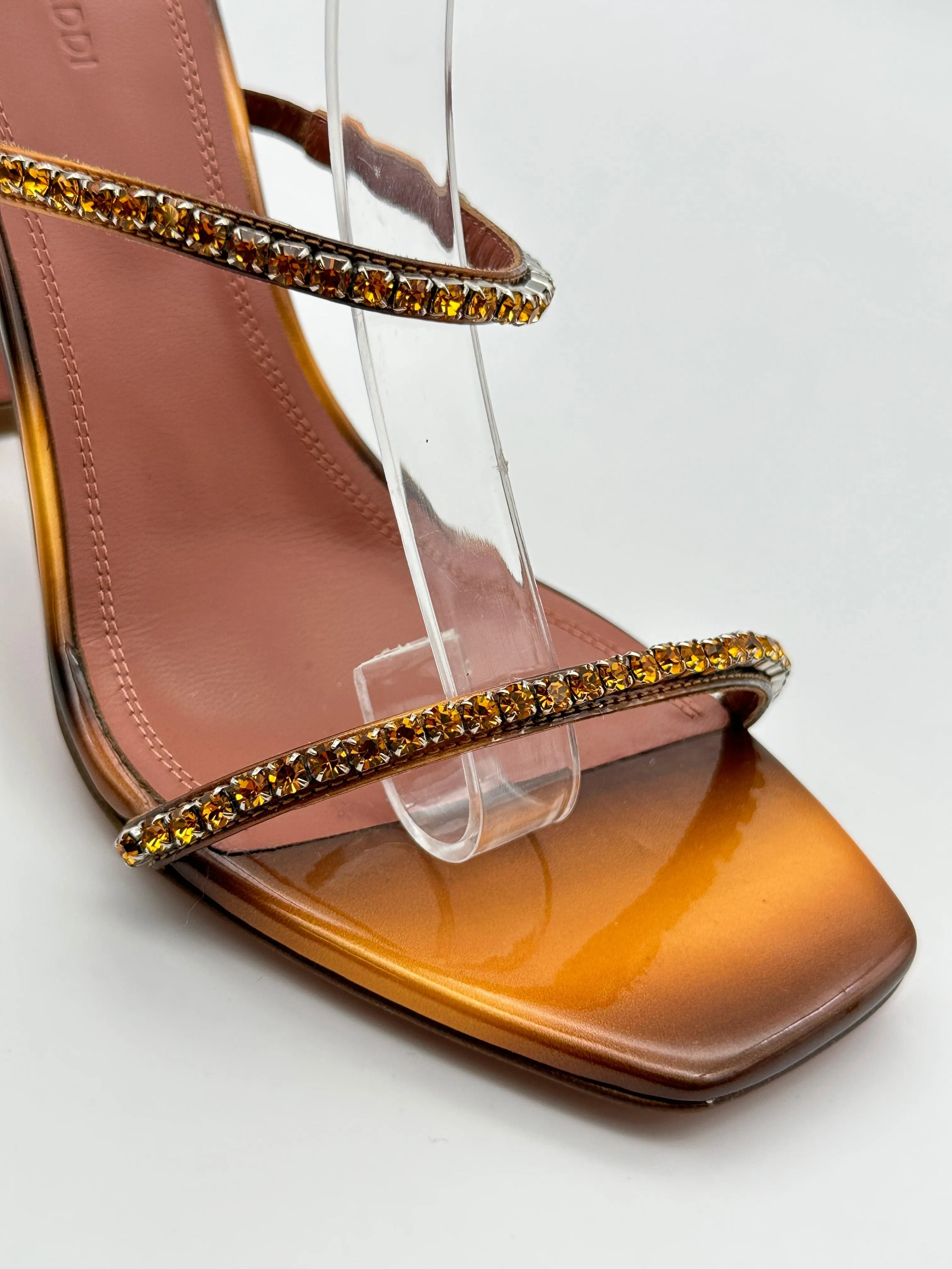 Gilda Sandal