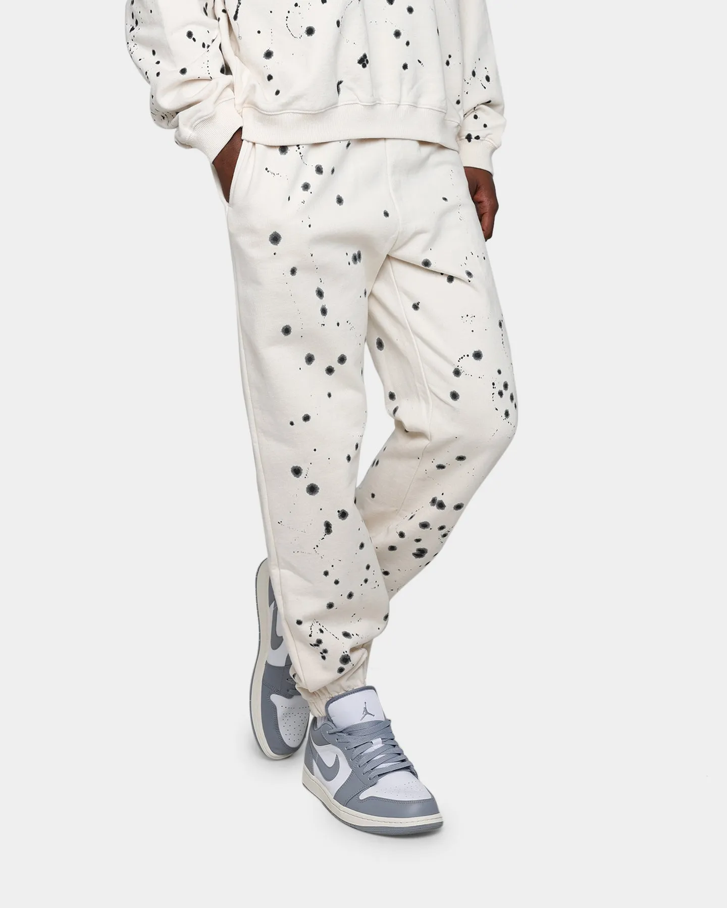 MNML Ink Spill Sweatpants Off White