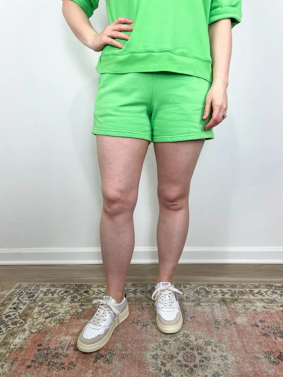 Shayne Sweatshort in Lush Green